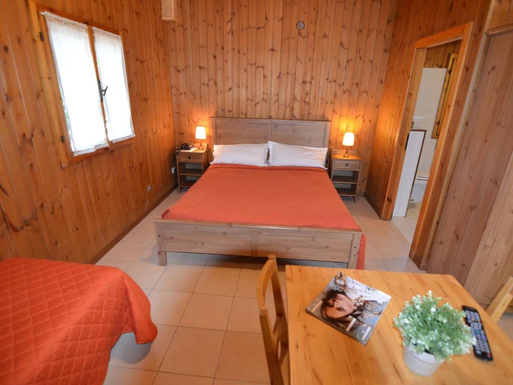 Garden Village San Marino Habitación foto